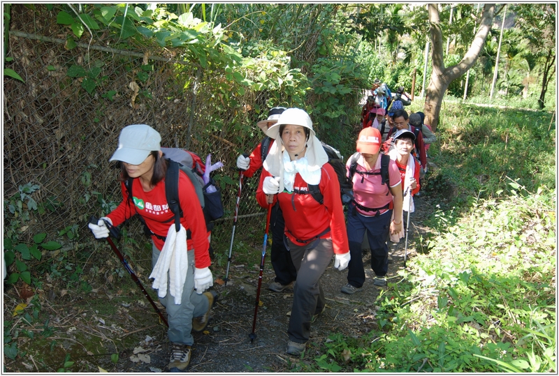 2012-10-07 10-04-20往登山口途中.JPG